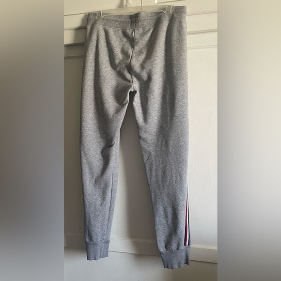 Tommy Hilfiger Sweatpants/Joggers In Gray With Heart & Stripe Detail. Pre-Owned. - Picture 2 of 7